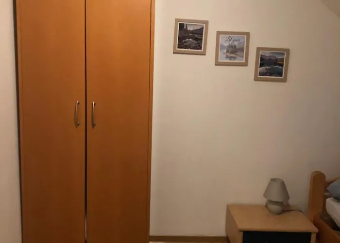 Liki 4 Schlafplätze Apartment Siegen